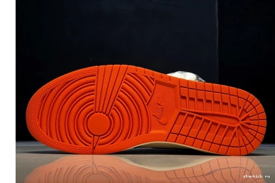 555088-005 Shattered Backboard  1 555088-005 Retro High Jordan 0405